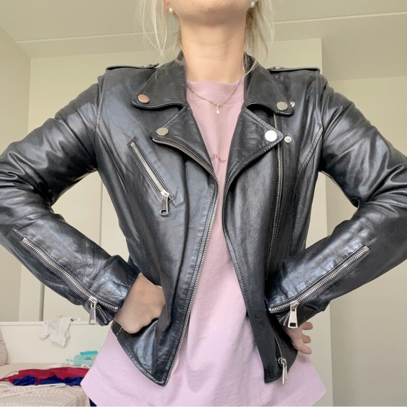 Short vintage leather jacket. Great condition. - Picture 3 of 7